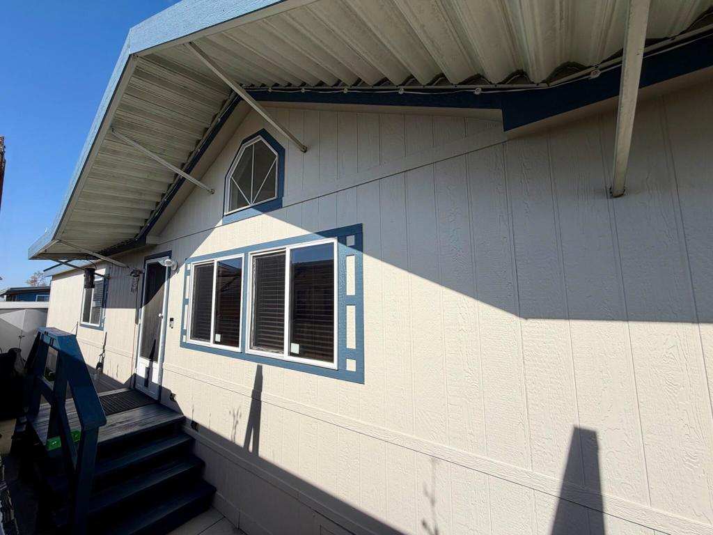 9080 Bloomfield Street 270