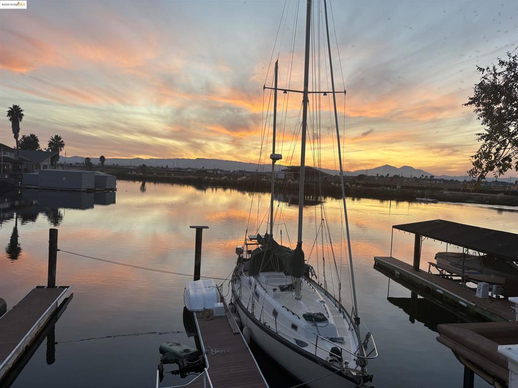 DELTA WATERFRONT ACCESS - Residential