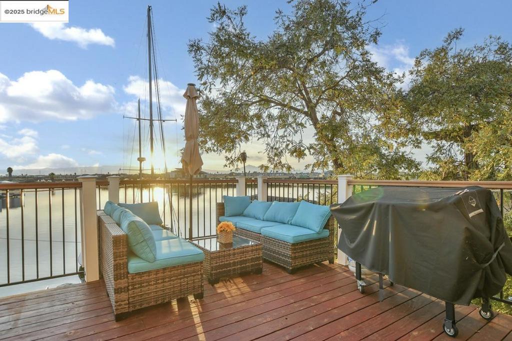 DELTA WATERFRONT ACCESS - Residential