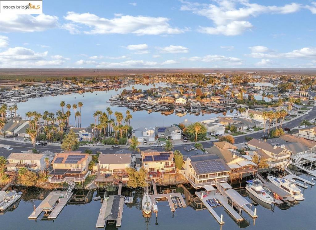 DELTA WATERFRONT ACCESS - Residential