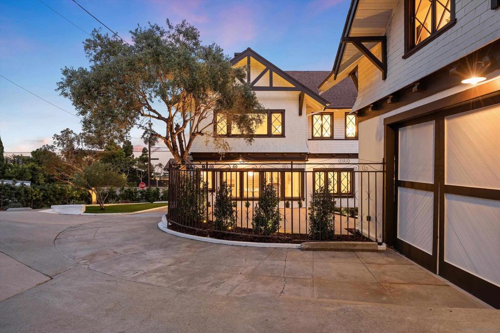 2274 Rosecrans