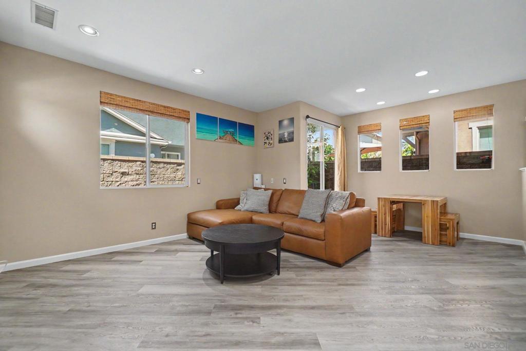 73 Westwind Dr