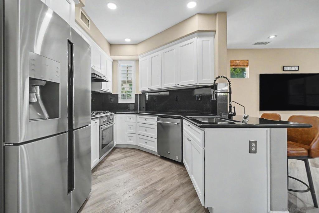 73 Westwind Dr, Tustin CA 92782 - Photo 14