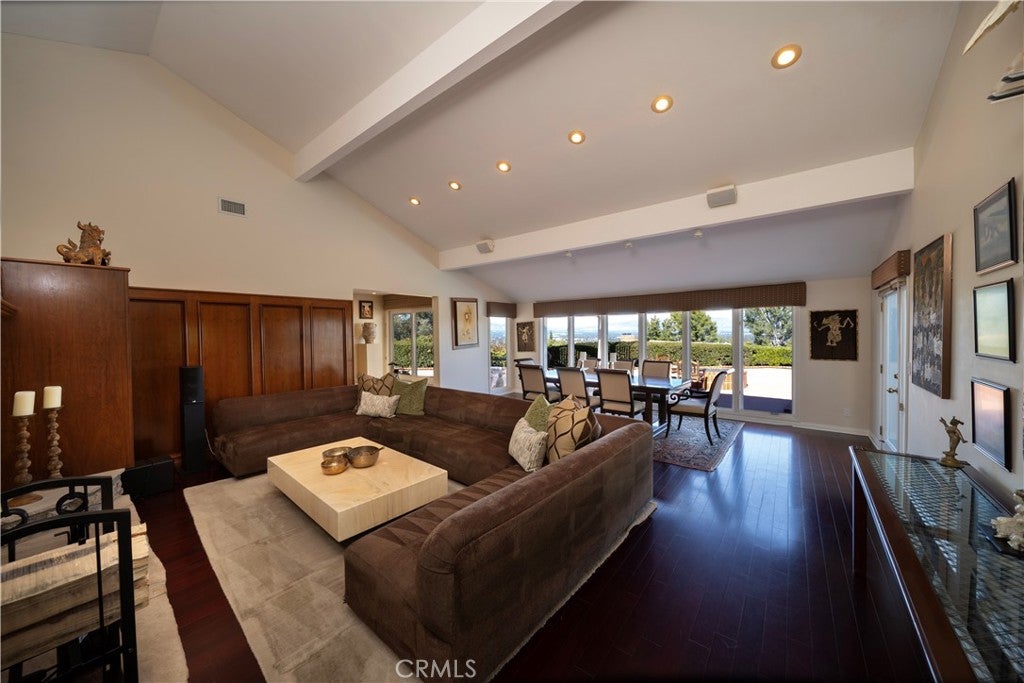 4815 Brewster