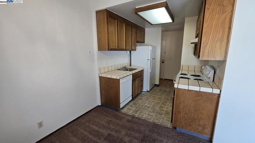 JOAQUINMUA - Residential Lease