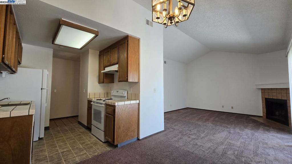 JOAQUINMUA - Residential Lease