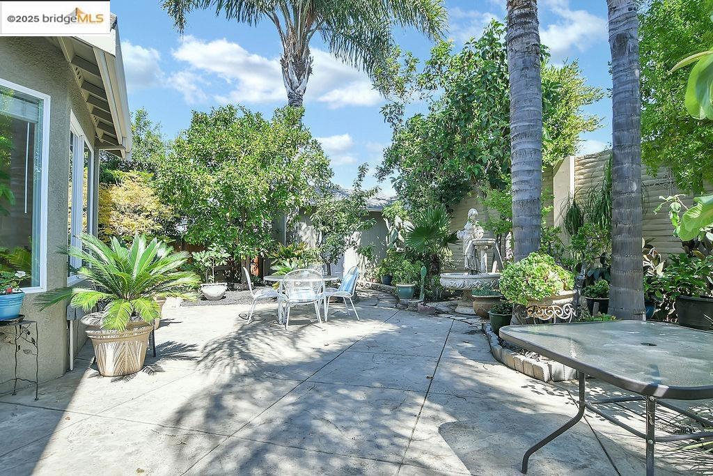 OAKLEY - Residential