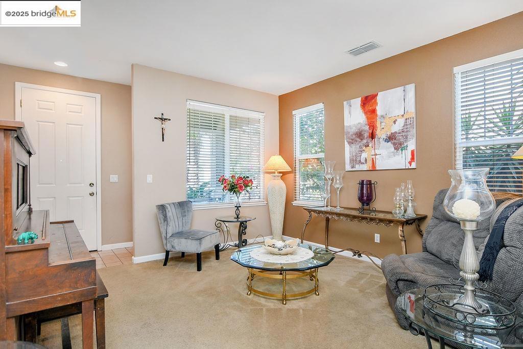 OAKLEY - Residential