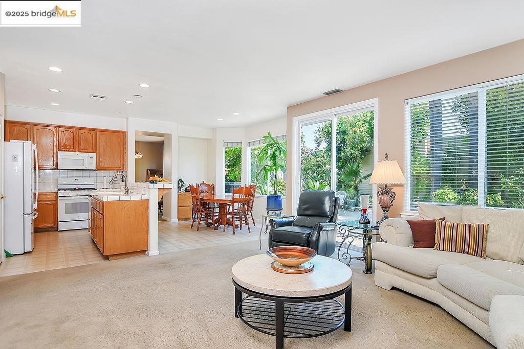 OAKLEY - Residential