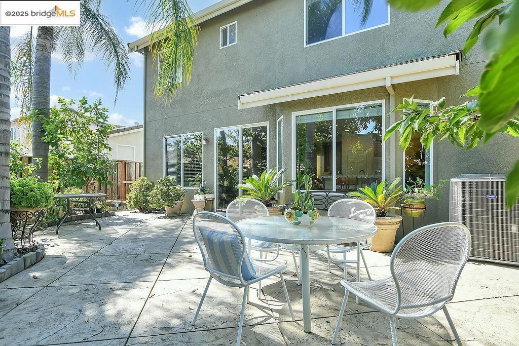 OAKLEY - Residential