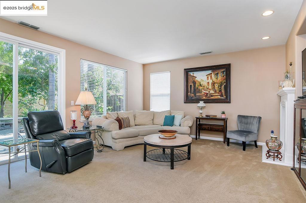 OAKLEY - Residential