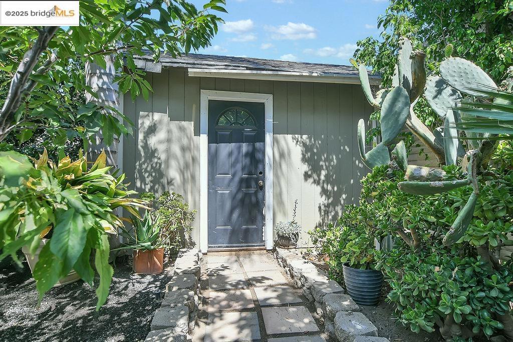 OAKLEY - Residential