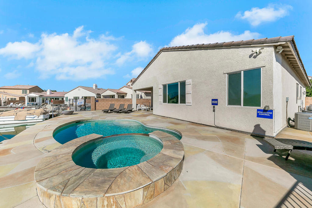 Terra Lago - Residential