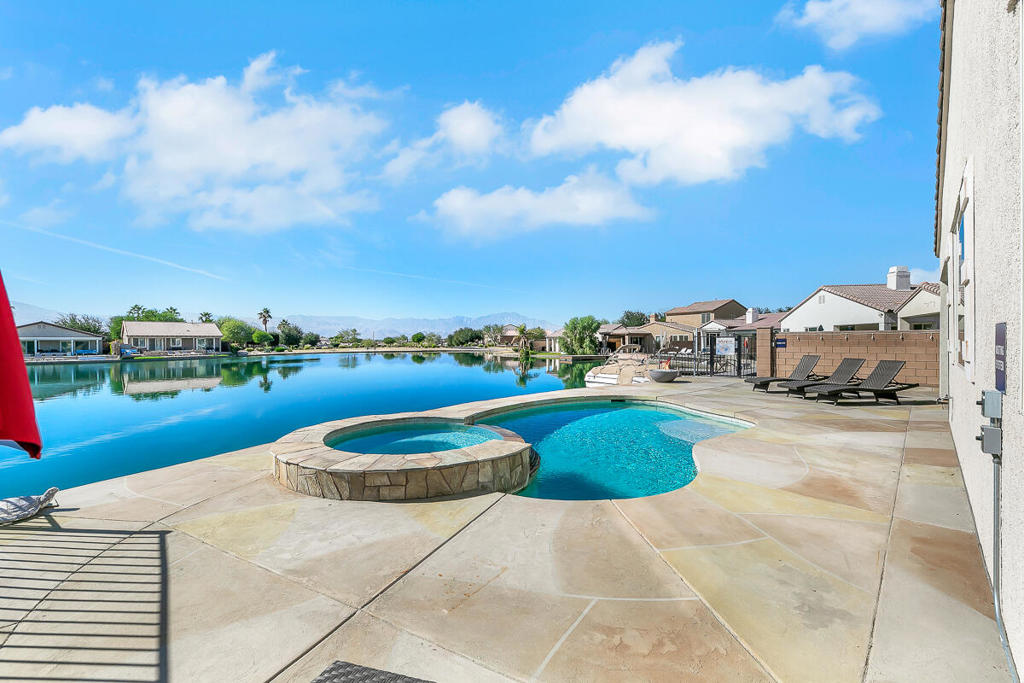 Terra Lago - Residential