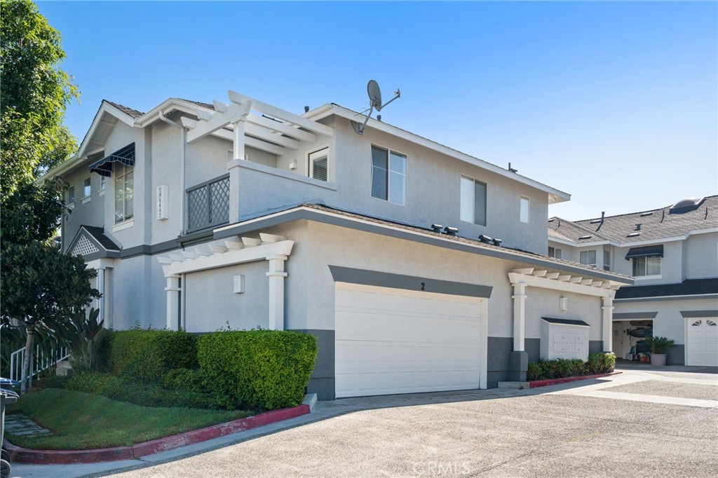 2 Carlsbad Lane