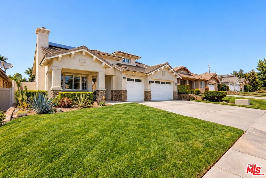 950 Brownie Way