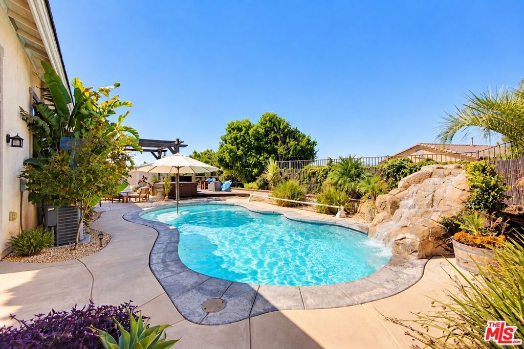 950 Brownie Way