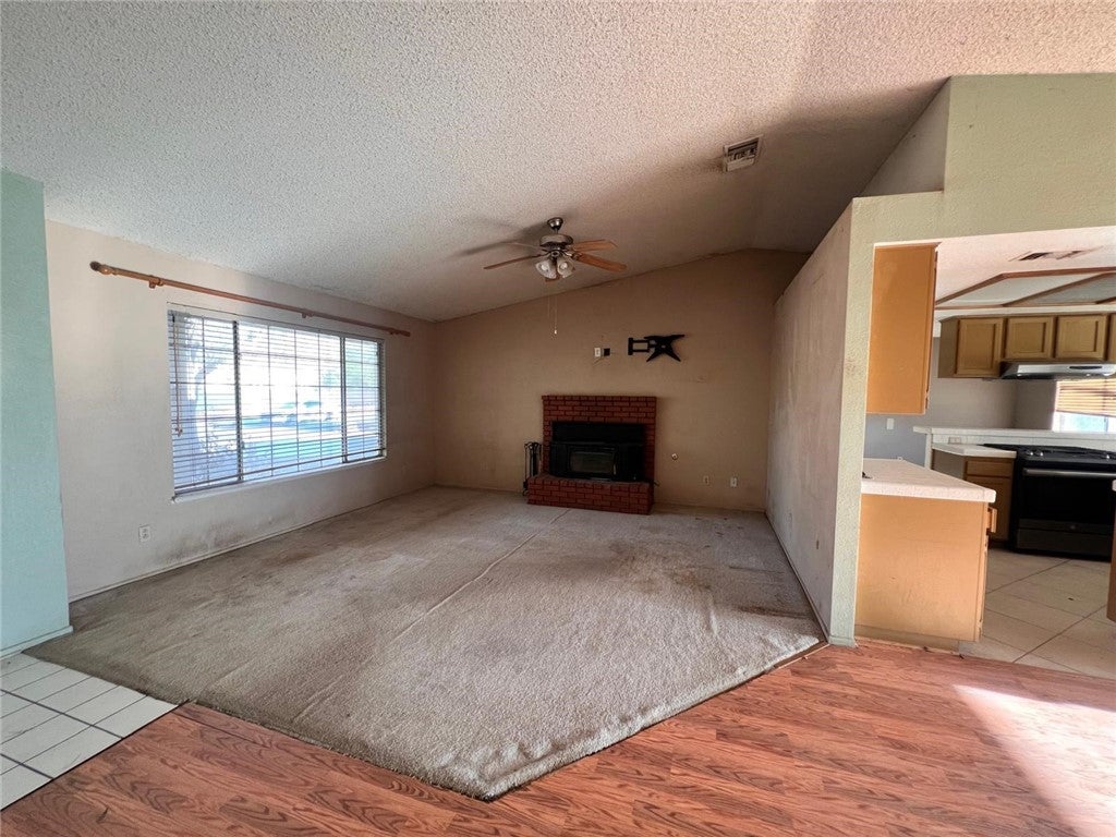 37045 96th E