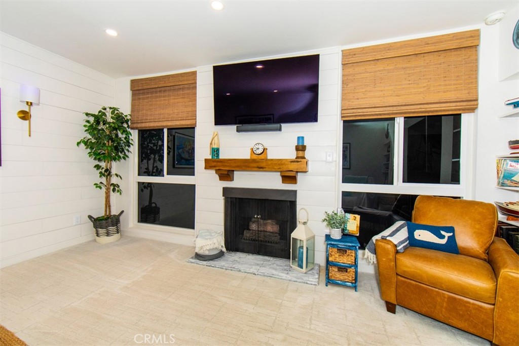 28121 Highridge 305