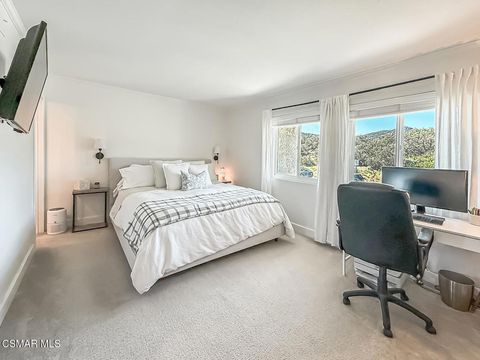 Tiny photo for 293 Green Moor Place, Thousand Oaks, CA 91361 (MLS # 226000964)