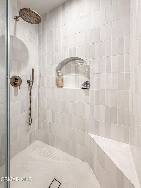 Tiny photo for 293 Green Moor Place, Thousand Oaks, CA 91361 (MLS # 226000964)