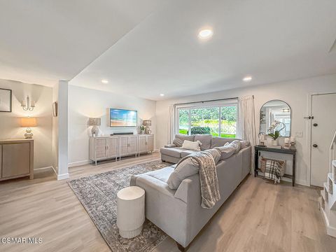 Tiny photo for 293 Green Moor Place, Thousand Oaks, CA 91361 (MLS # 226000964)