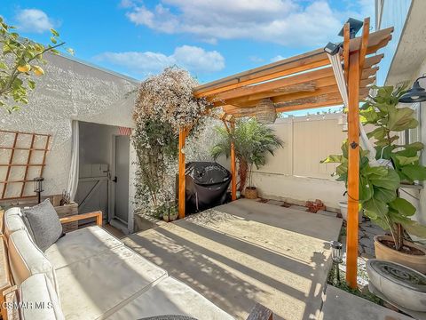 Tiny photo for 293 Green Moor Place, Thousand Oaks, CA 91361 (MLS # 226000964)