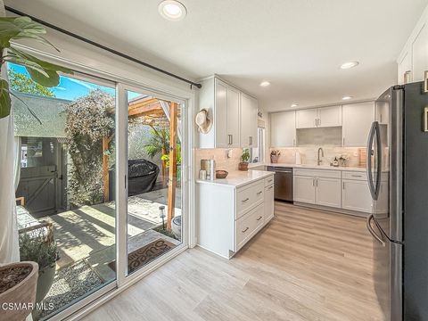 Tiny photo for 293 Green Moor Place, Thousand Oaks, CA 91361 (MLS # 226000964)