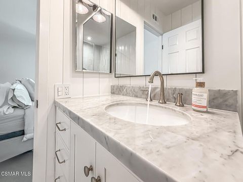 Tiny photo for 293 Green Moor Place, Thousand Oaks, CA 91361 (MLS # 226000964)