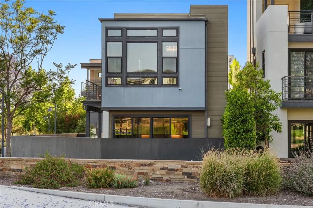 Irvine, California 92618, United States, 4 Bedrooms Bedrooms, ,3 BathroomsBathrooms,Residential,Active,154372