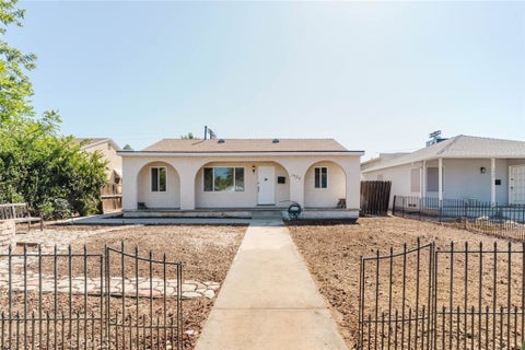 Photo of 7426 Dempsey Avenue, Van Nuys, CA 91406 (MLS # PW26230824)