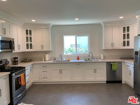 Photo of 1123 S CLARK Drive, Los Angeles, CA 90035 (MLS # 26647531)