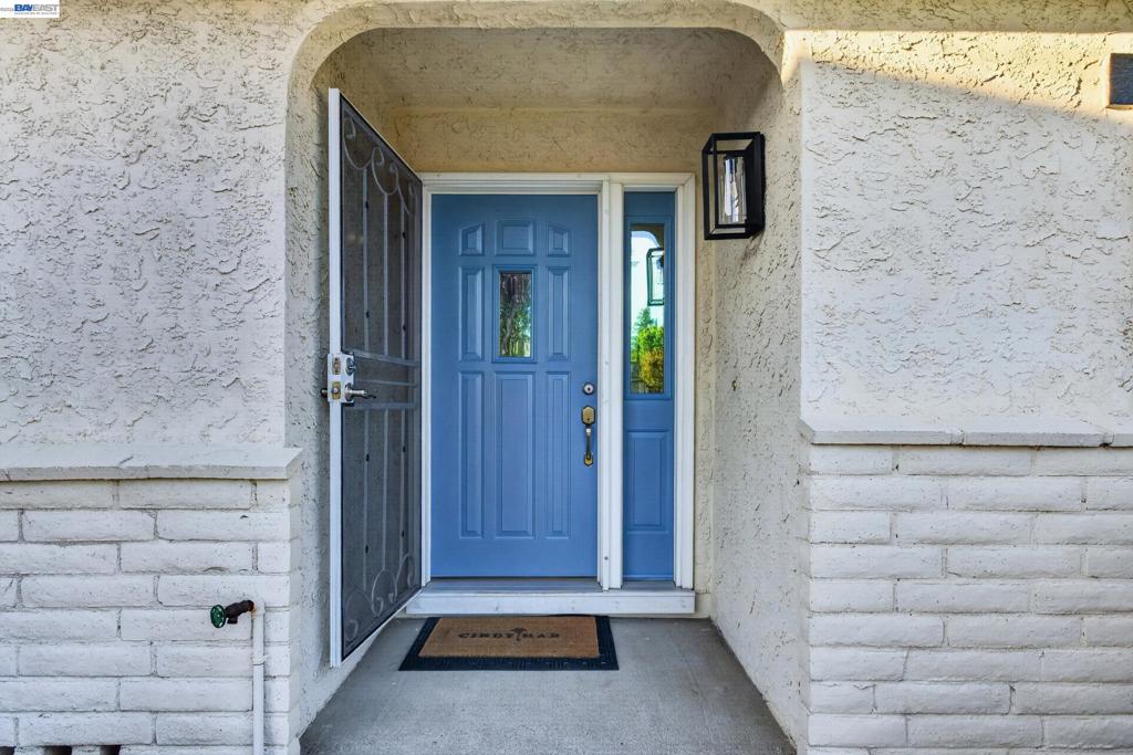 9792 Broadmoor Dr
