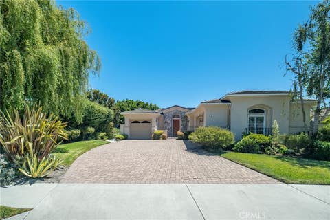 Photo of 12 Sail View AVE, Rancho Palos Verdes, CA 90275 (MLS # PV26182754)