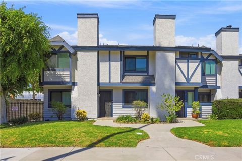 Photo of 19231 Sherman Way #1, Reseda, CA 91335 (MLS # SR26078585)