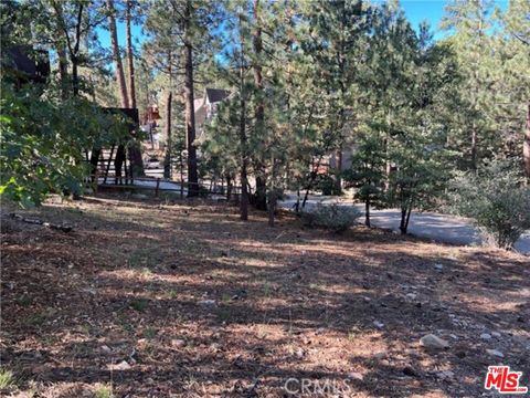 Photo of 0 Kern Avenue, Sugarloaf, CA 92386 (MLS # 25621451)