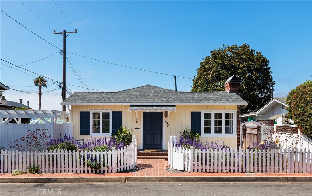 425 Monterey Drive