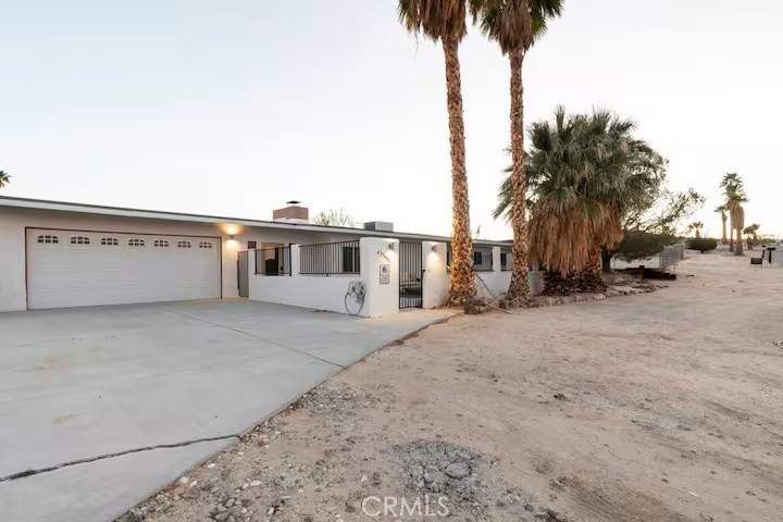 73467 Desert Trail