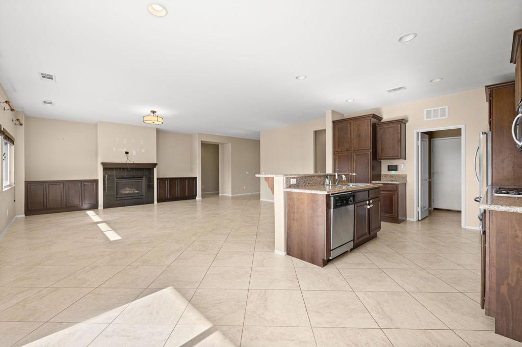 73861 Da Vinci Court