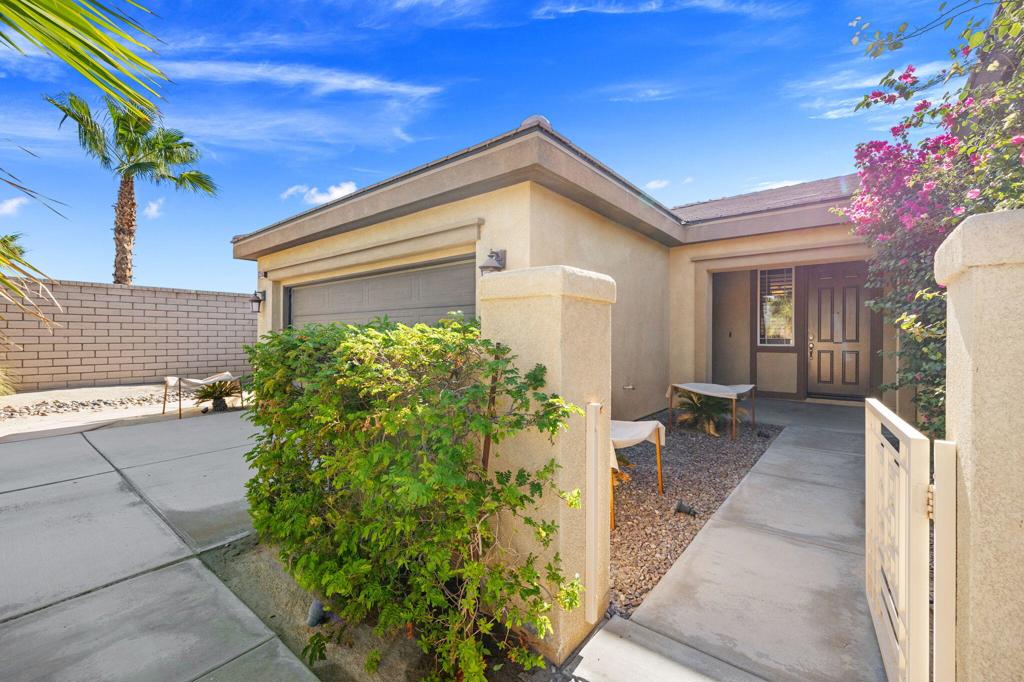 73861 Da Vinci Court