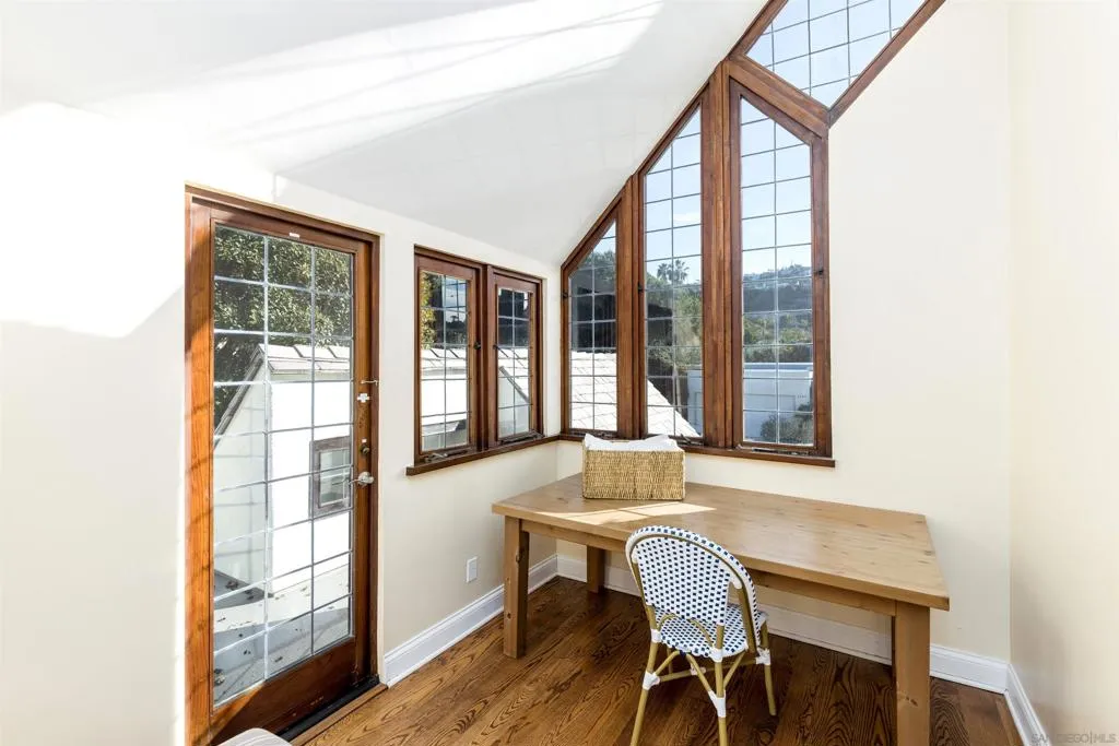 La Jolla, California 92037, United States, 4 Bedrooms Bedrooms, ,3 BathroomsBathrooms,Residential,Active,154783