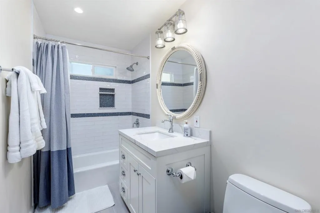 La Jolla, California 92037, United States, 4 Bedrooms Bedrooms, ,3 BathroomsBathrooms,Residential,Active,154783