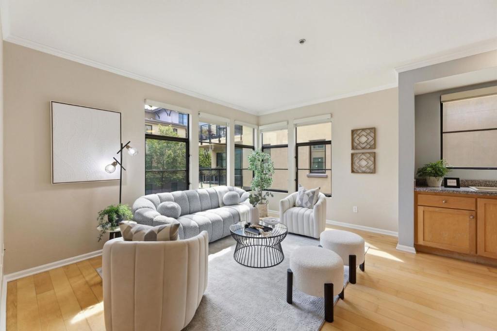 800 N 8th Street 220