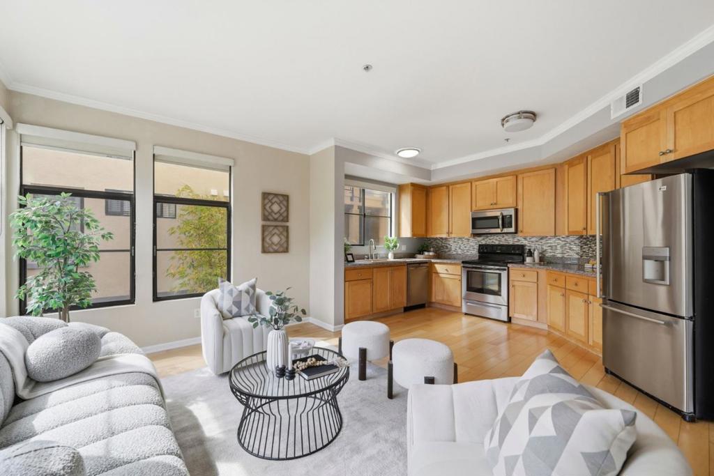 800 N 8th Street 220