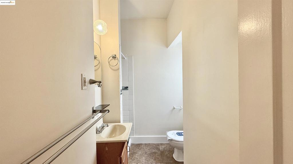 ROCKRIDGE - Residential Income