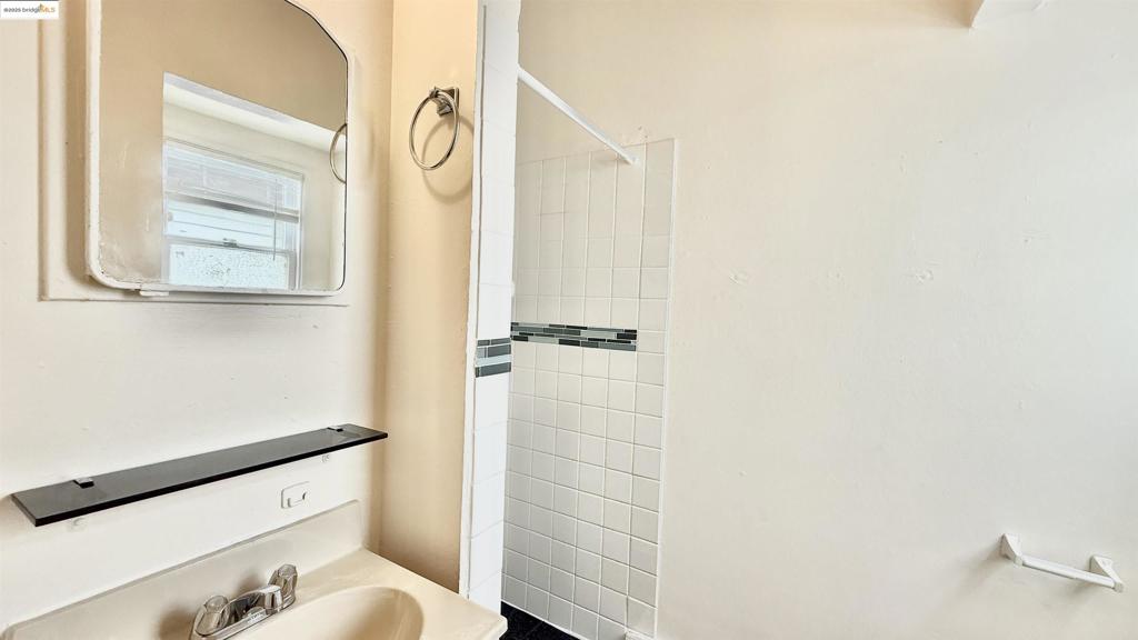 ROCKRIDGE - Residential Income