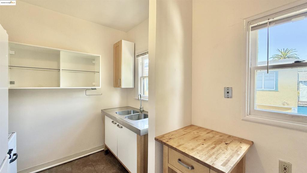 ROCKRIDGE - Residential Income