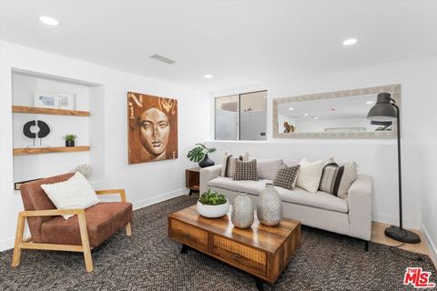 Photo of 3815 W 60th Street, Los Angeles, CA 90043 (MLS # 26823467)