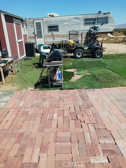 Main image without alt text