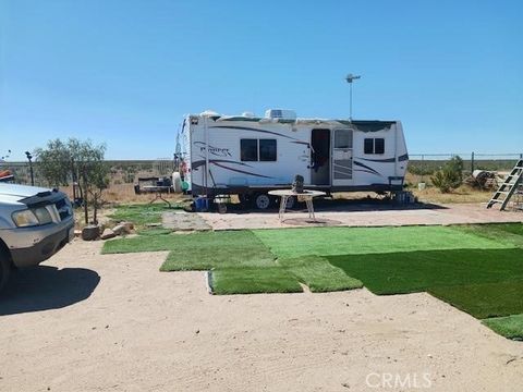 Photo of 1 Fox Glove Street, Mojave, CA 93501 (MLS # SR25170114) Photo of 1 Fox Glove Street, Mojave, CA 93501 (MLS # SR25170114)